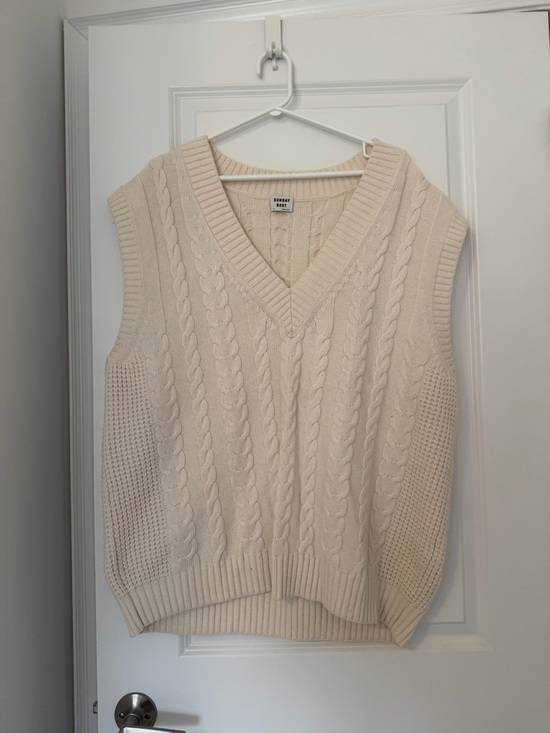 Aritzia Sweaters - Sunday’s Best Peggy V Neck Vest